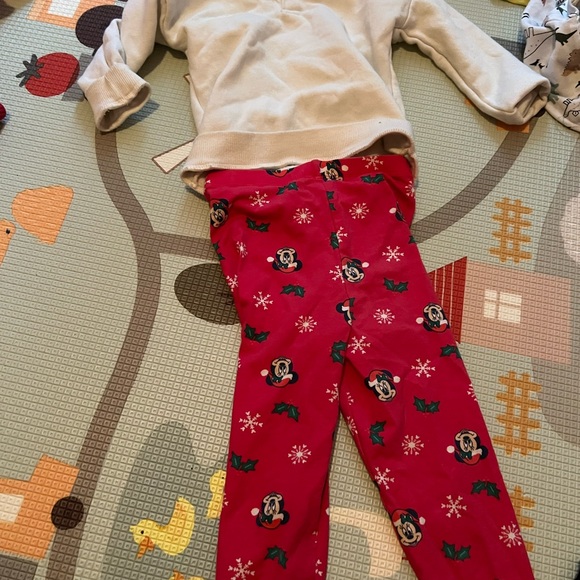 Primark Disney holiday outfit 18-24 month great condition - Picture 3 of 5